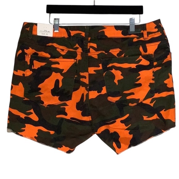 Vince Blue Co Women Distressed Shorts - Picture 2 of 7